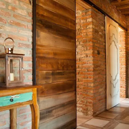 Dolce - Vintage Varna